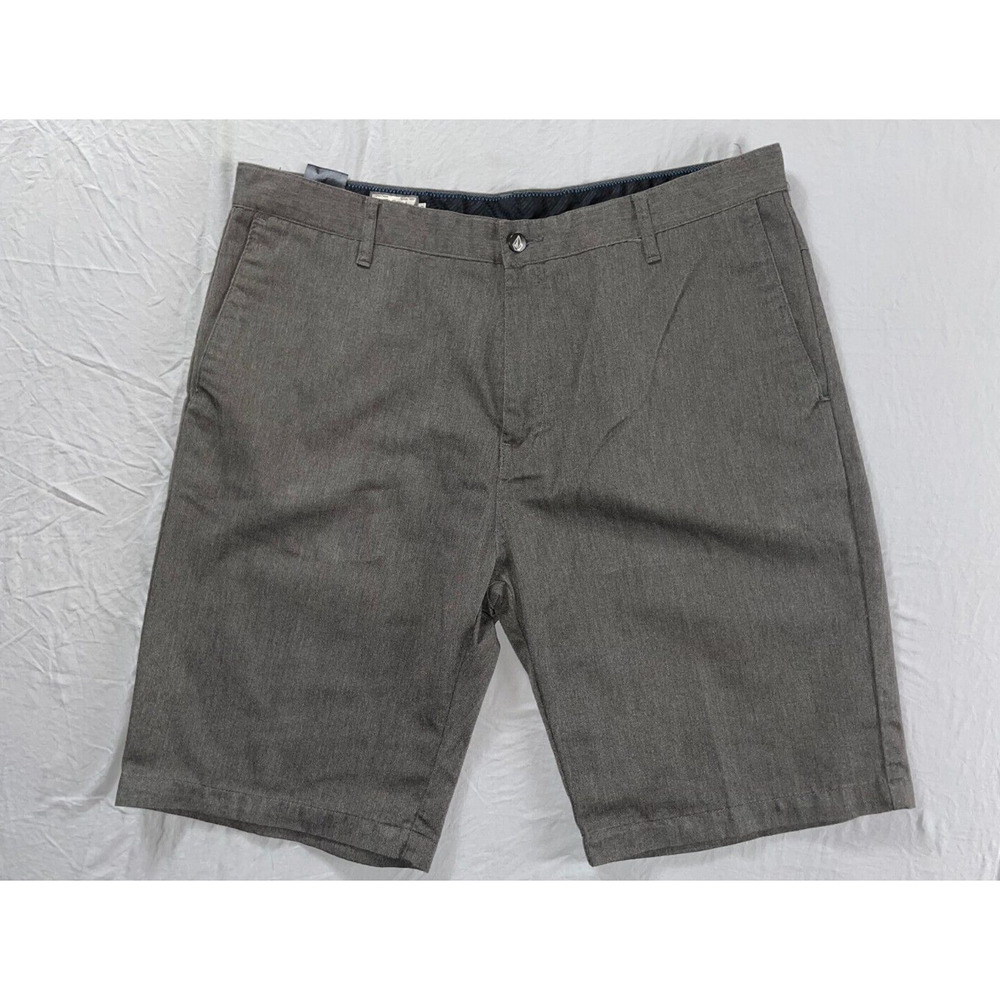 Volcom Flat Front Vmonty Chino Skate Shorts. Greenish Gray, Men's Size 38. EUC!!